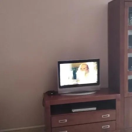 Apartamento De 3 En Con Magnificas Vistas A Las Mont... *